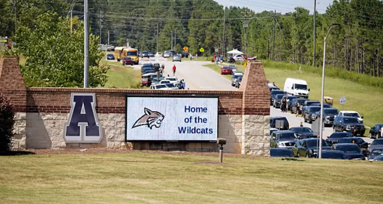 Apalachee High School Anuncia Plan de Regreso Tras Trágico Tiroteo