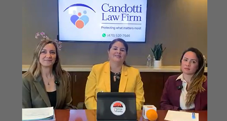 Pia Candotti y la Abogada de Negocios, Catalina Ortiz, hablando sobre la protección de menores