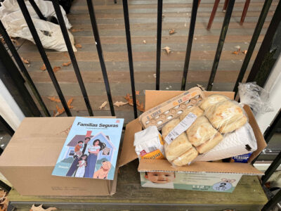 Las despensas fueron dejadas en las puertas de las casas por parte del staff y voluntarios que se unieron a El Pueblo.